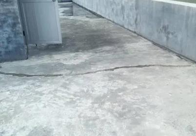 枞阳楼顶漏水维修公司分享下如何解决卫生间隐蔽部位漏水的问题?